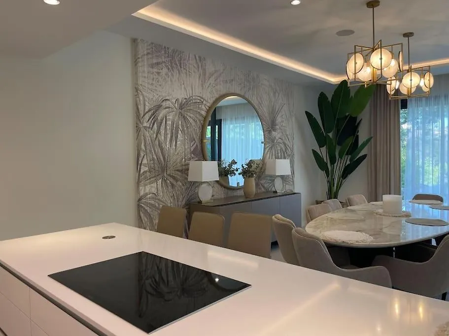 Villa In Marbella Next To Golf And Beach Santa Clara