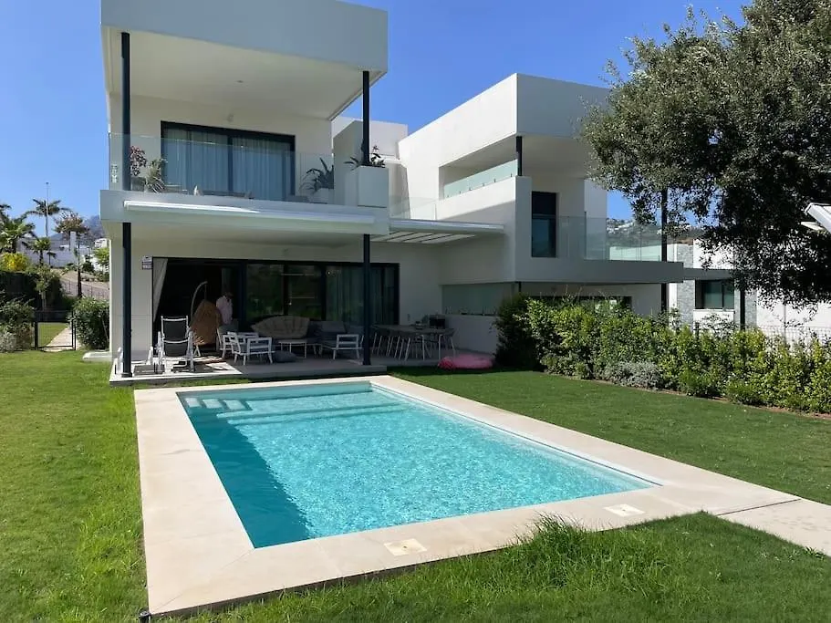 Villa In Marbella Next To Golf And Beach Santa Clara